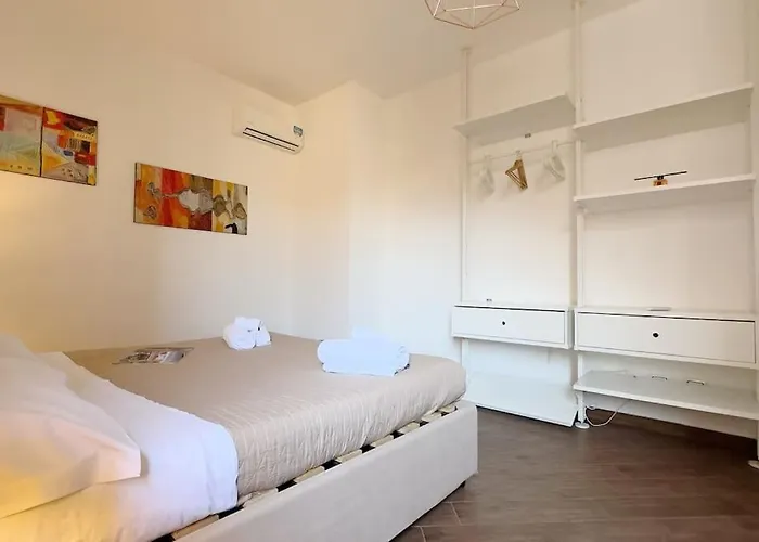 Molo Five פלרמו